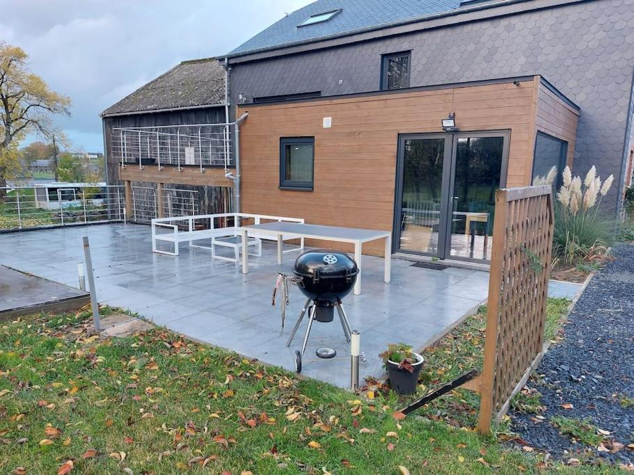 Le Reposoir Maison Spacieuse Avec Feu Au Bois Bertogne Exterior photo